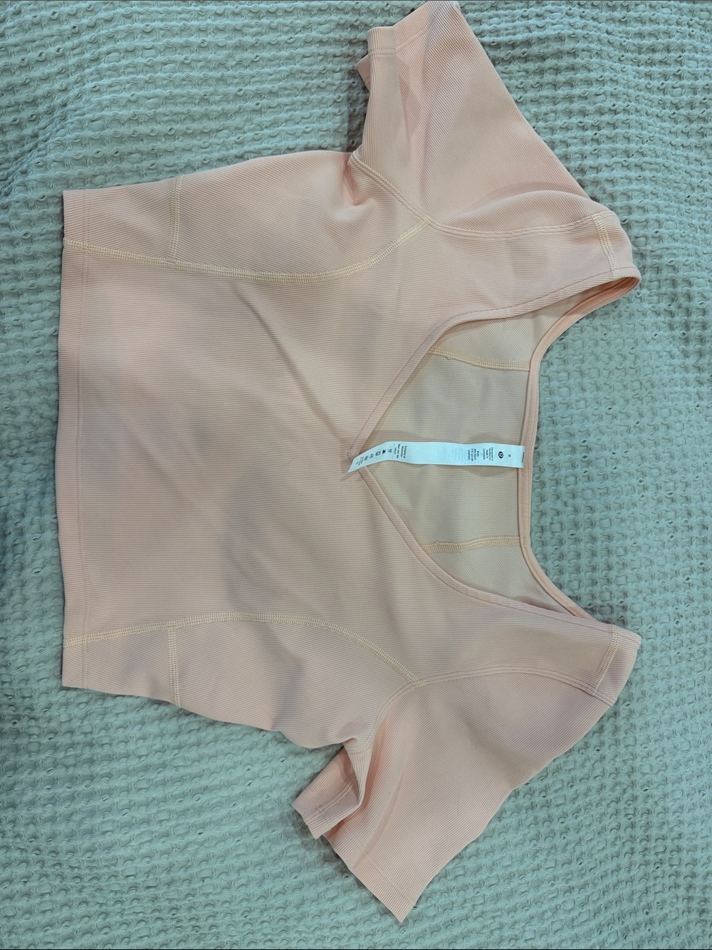 Women's LuluLemon Peach Short Sleeve Scoop Neck Top